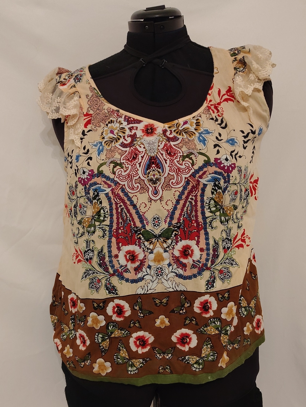 Cream Floral & Butterfly Lace-Trim Sleeveless Camisole